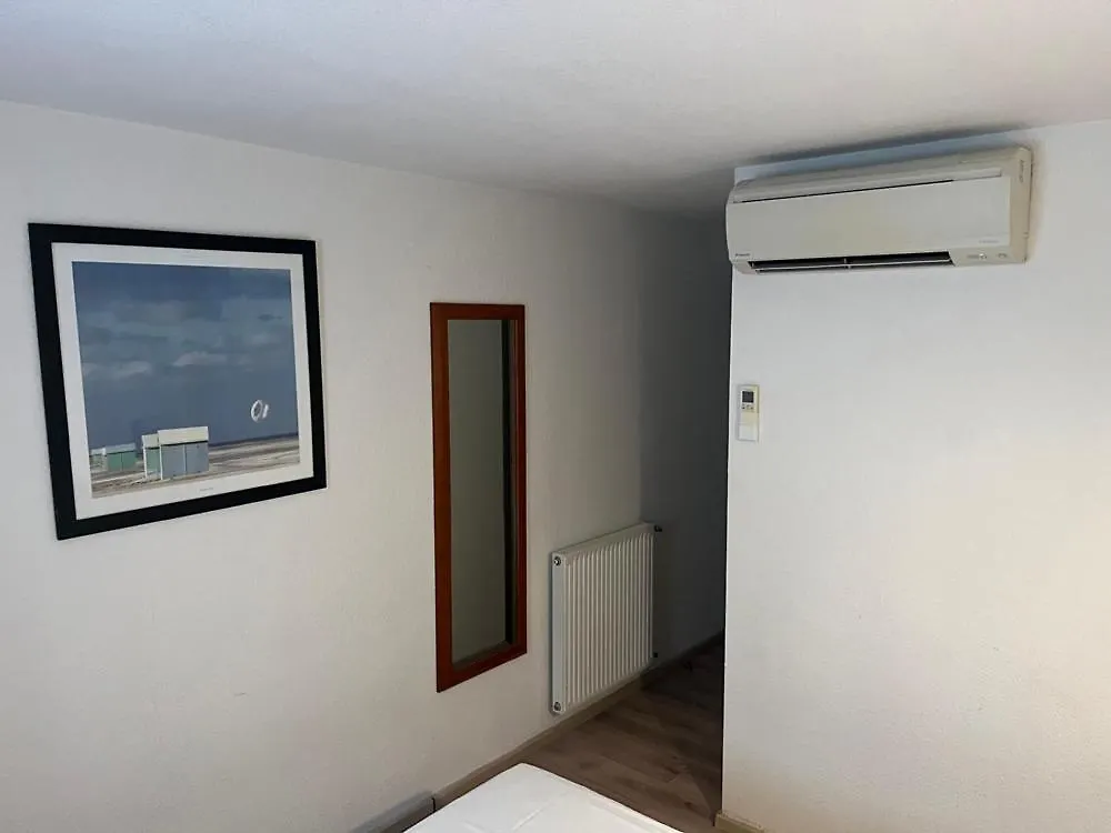 **  Brit Hotel Essentiel 미요 프랑스